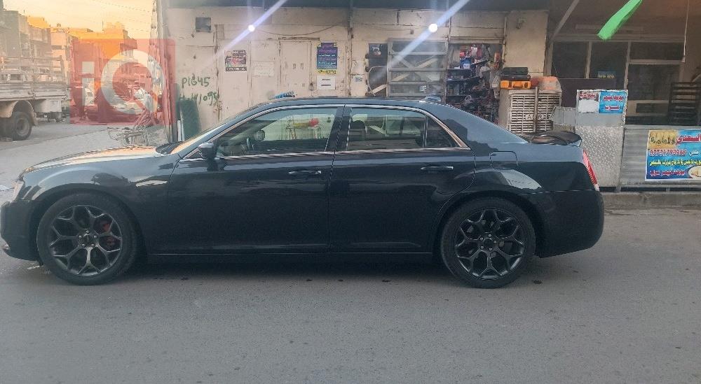 كرايسلر 300